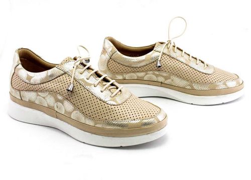 Дамски летни обувки от естествена кожа в бежово - Модел Дона