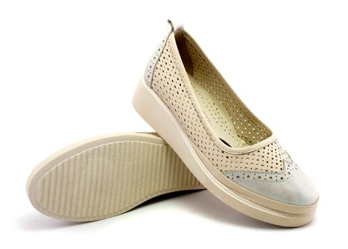 Дамски, ежедневни обувки от естествена кожа в бежово, модел  Лотос