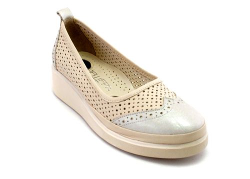 Дамски, ежедневни обувки от естествена кожа в бежово, модел  Лотос