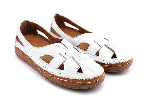Дамски, летни обувки от естествена кожа в бяло, модел  Невен