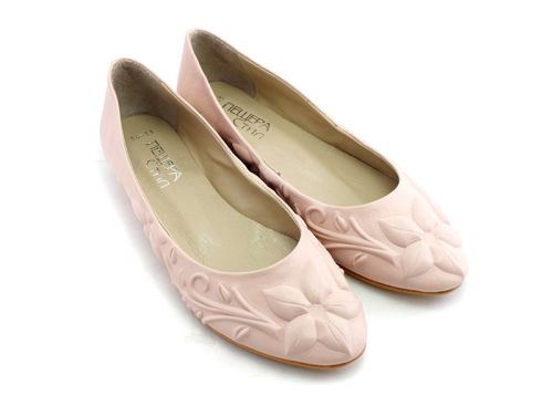 Дамски, ниски обувки от естествена кожа в розово - Модел Цветелина