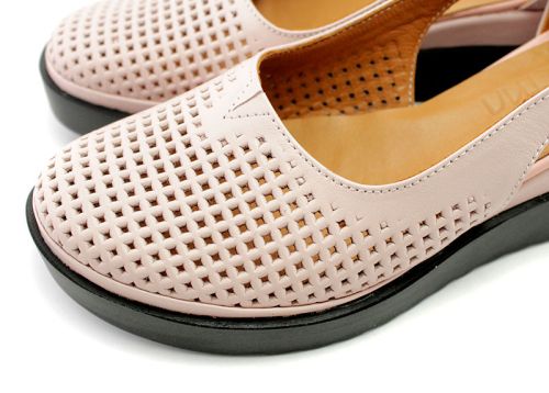 Дамски, отворени обувки от естествена кожа в розово, модел  Елица