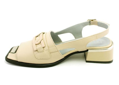 Дамски, ежедневни сандали в бежово - Модел Марина