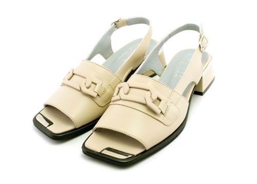 Дамски, ежедневни сандали в бежово - Модел Марина
