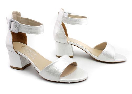 Дамски сандали от изкрящ еко материал в бяло - Модел Вега.