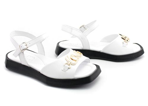 Дамски, ежедневни сандали в бял цвят- Модел Надежда