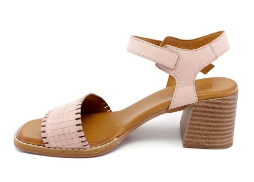 Дамски сандали от естествена кожа в розова пудра - Модел Сузана