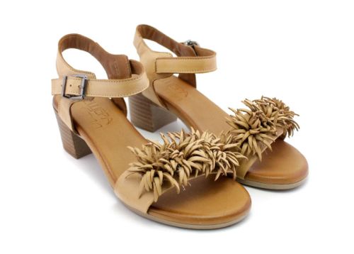 Дамски сандали от естествена кожа в цвят бисквита - Модел Кейла