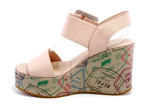 Дамски сандали на платформа в  розово - Модел Алисия