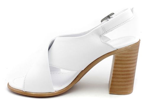 Дамски сандали от естествена кожа в бяло - Модел Лусия