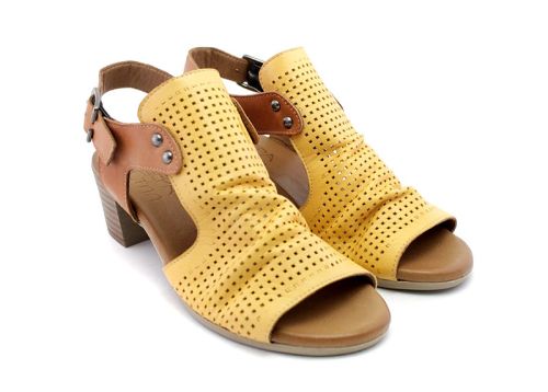 Дамски сандали от естествена кожа в жълт цвят - Модел Ваня