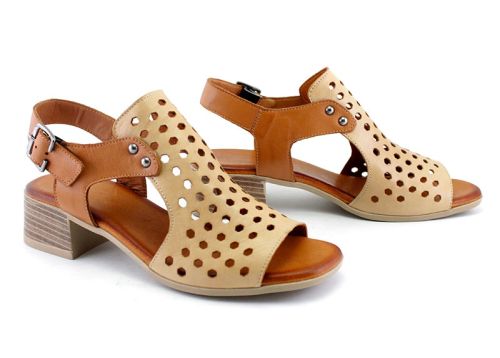 Дамски сандали на нисък ток в бежов и светло кафяв цвят - Модел Карина.