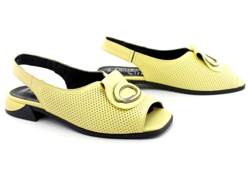 Дамски сандали от естествена кожа в  жълто - Модел Летисия.