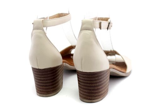 Дамски сандали от естествена кожа в бежово - Модел Андрея.