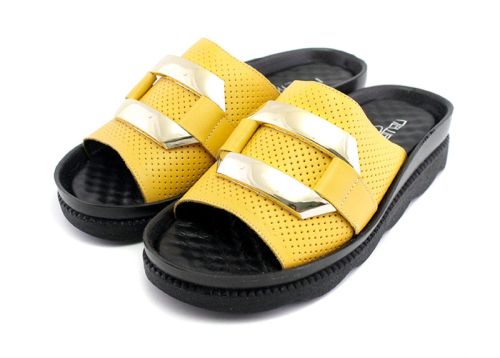 Дамски чехли в жълто - Модел Руфина