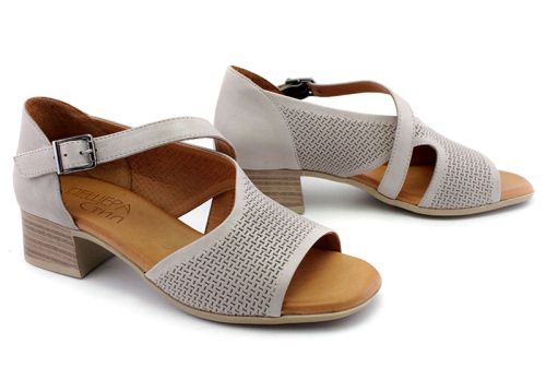 Дамски сандали от естествена кожа в  сребристо сиво - Модел Лили.