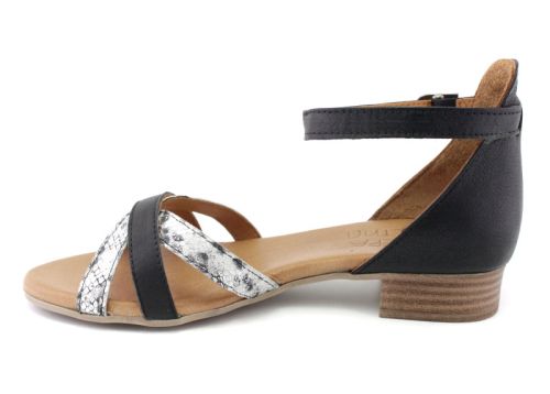 Дамски сандали от естествена кожа в  черно - Модел Леви