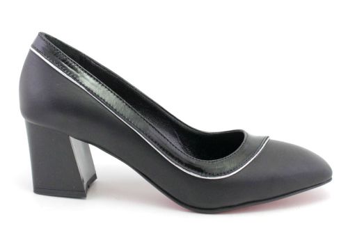 Дамски официални обувки в черно, модел Арлет