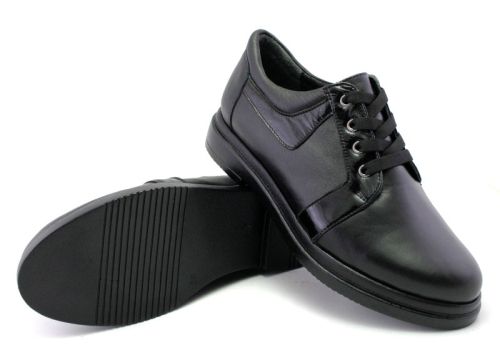 Дамски ежедневни обувки с връзки в черно - Модел Бенита