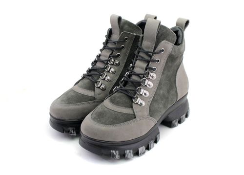 Дамски боти от естествен велур в сиво - модел Ивета