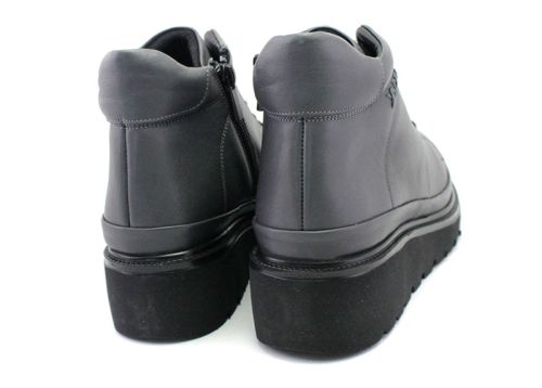 Дамски боти от естествена кожа в сиво - модел Лаура