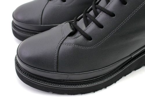 Дамски боти от естествена кожа в сиво - модел Лаура