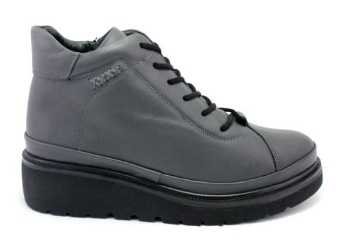 Дамски боти от естествена кожа в сиво - модел Лаура