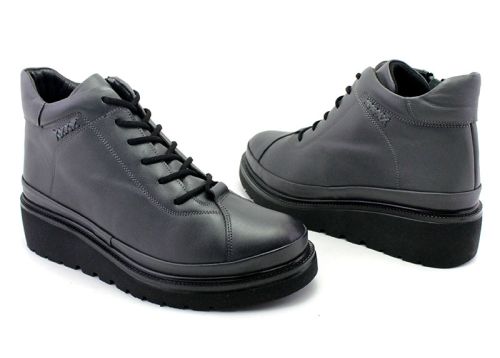 Дамски боти от естествена кожа в сиво - модел Лаура