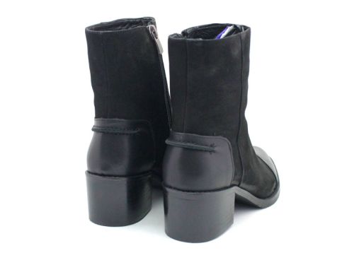 Botine de dama cu toc din piele naturala de culoare neagra - model Antigona.