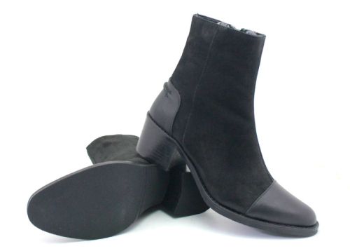 Botine de dama cu toc din piele naturala de culoare neagra - model Antigona.