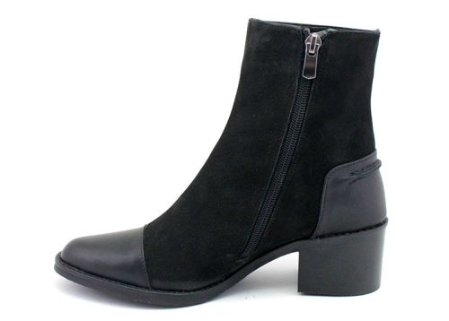 Botine de dama cu toc din piele naturala de culoare neagra - model Antigona.