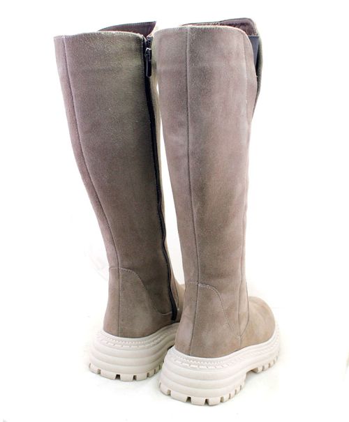 Дамски ботуши от естествен велур в цвят визон, модел Бамби.
