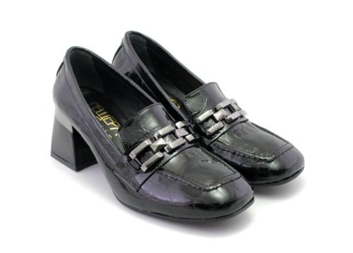 Дамски официални обувки в черен лак, модел Алта.