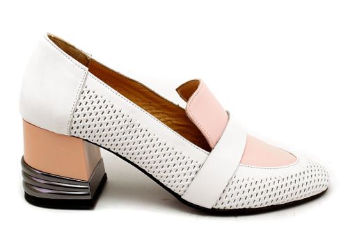 Дамски официални обувки в бяло, модел Амеранта.