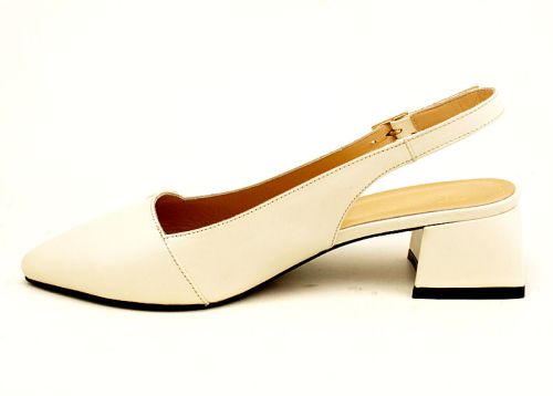 Дамски официални обувки в бежово, модел Анджелика.