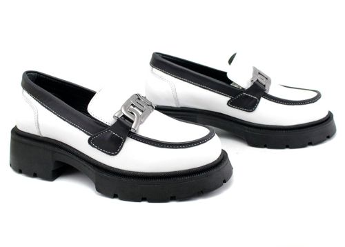 Дамски обувки в бяло и черно - Модел Бонита.