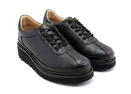 Дамски, ежедневни обувки в черно - Модел Хасинта.