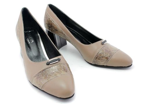 Дамски официални обувки в цвят визон, модел Равена.