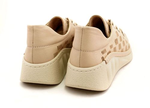Дамски, ежедневни обувки в бежово - Модел Едита.