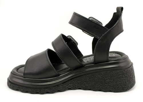 Дамски, ежедневни сандали в черно - Модел Доли.