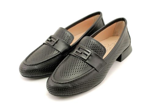 Дамски ниски обувки във черно - Модел Маруся.