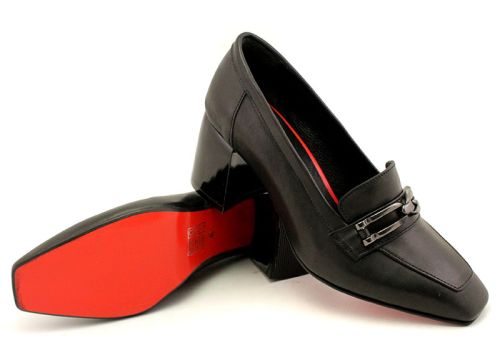 Дамски официални обувки в черно, модел Мерилин.