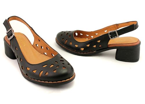 Дамски сандали във черно - Модел Росина.