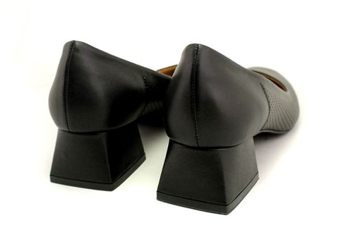 Дамски официални обувки в черно, модел Мина.