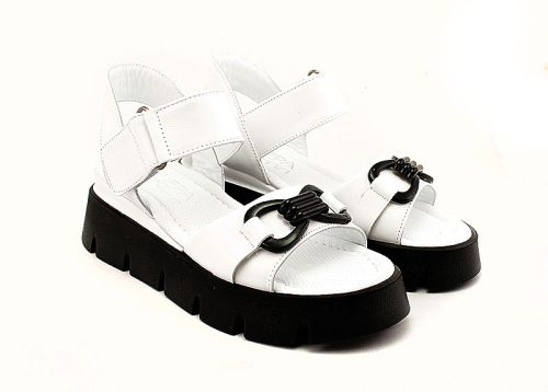 Дамски, ежедневни сандали в бяло - Модел Пролет.