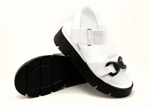 Дамски, ежедневни сандали в бяло - Модел Пролет.