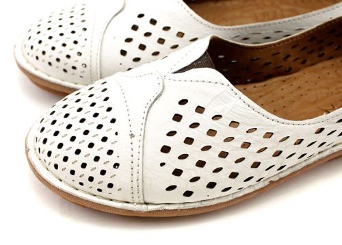 Дамски, летни обувки от естествена кожа в бяло, модел Сиена.
