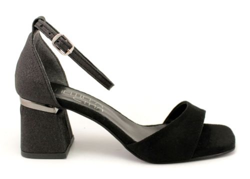 Дамски сандали от еко велур в черно - Модел Кика.