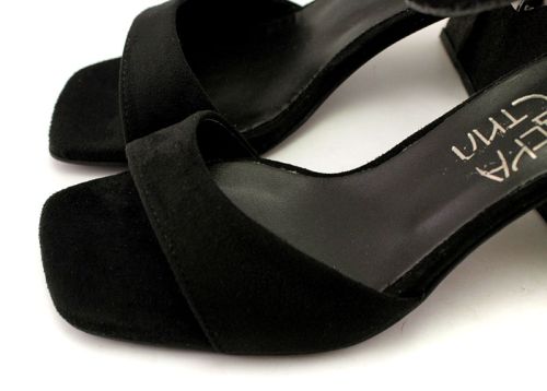 Sandale de damă din piele ecologică neagră - Model Kika.