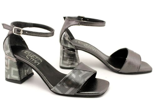 Дамски сандали в изкрящо черно - Модел Ронда.